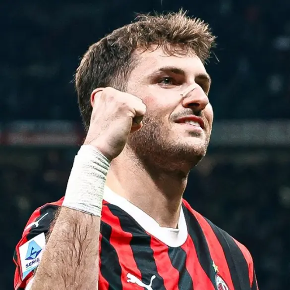 Así fue el doblete de Santiago Gimenez con el Milan (VIDEO)
