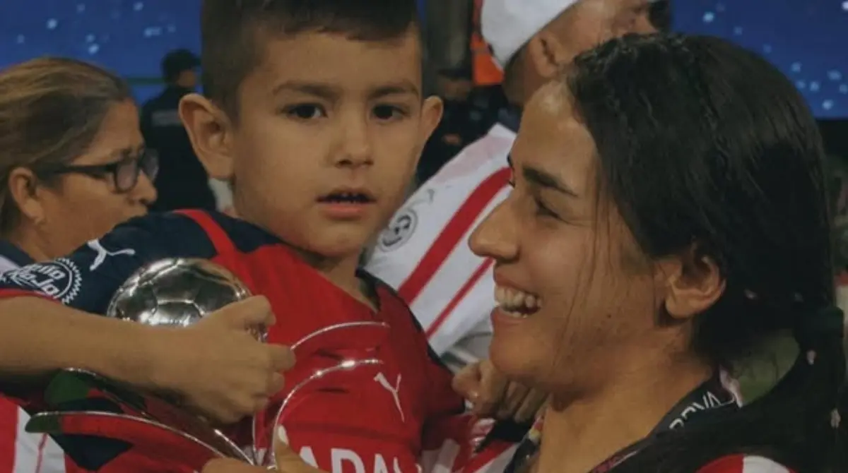 Damaris Godinez, una de las figuras históricas de Chivas, ha sido acompañado por su hijo desde la fundación de la Liga MX Femenil