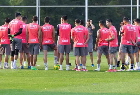 Varios jugadores de Rayados fueron exhibidos alcoholizándose Varios jugadores de Rayados fueron exhibidos alcoholizándose