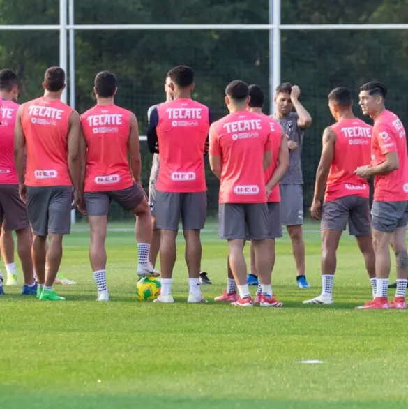 Exhiben a jugadores de Rayados por alcoholizarse