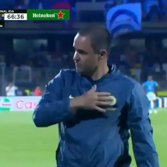 André Jardine se burla de Cruz Azul tras ser expulsado