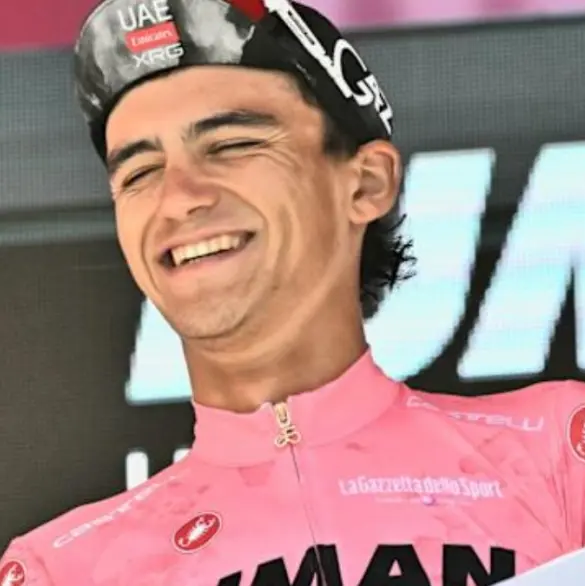Isaac del Toro, el mexicano líder en el Giro de Italia 2025