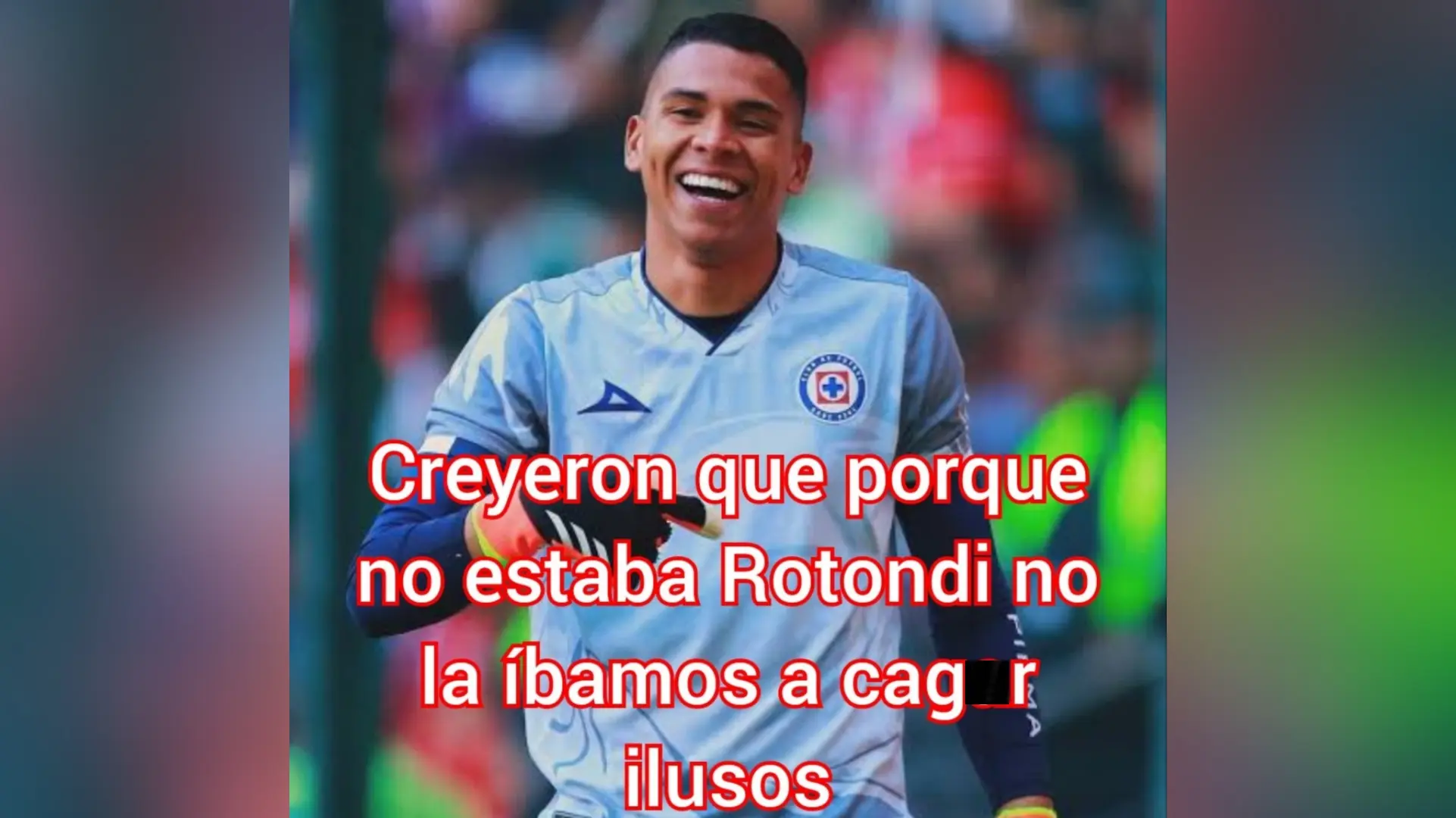 Kevin Mier fue el blanco de las burlas por su error en el primer gol del rival.