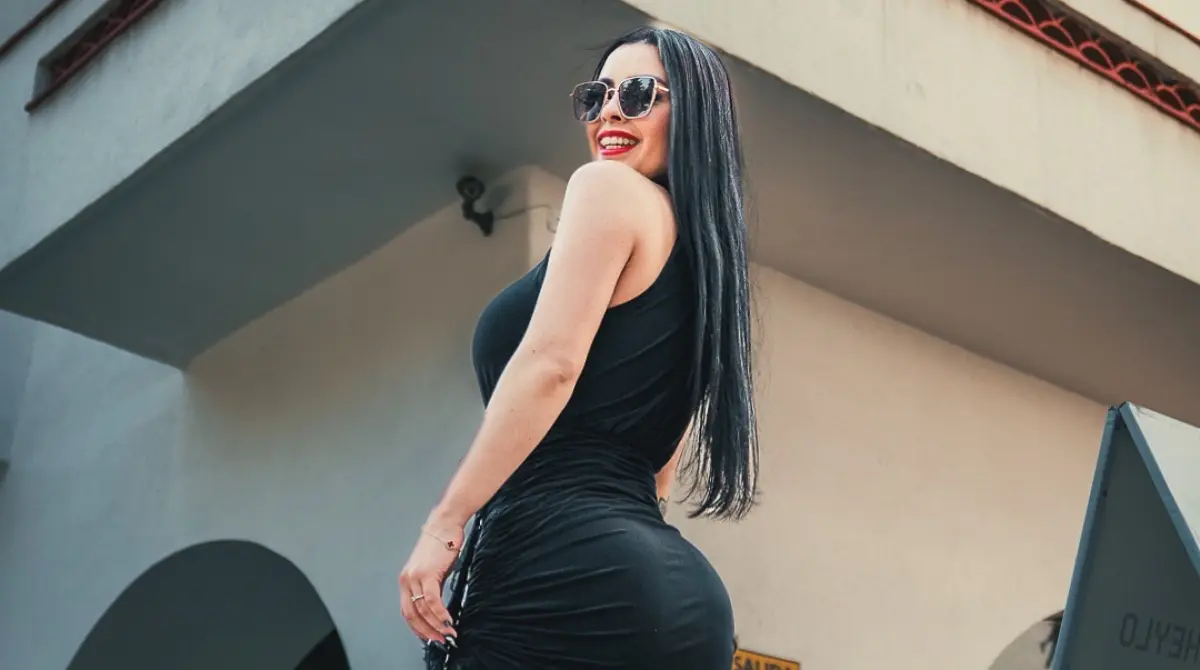 Moda, conciertos y viajes caracterizan a Leslie Aguirre.