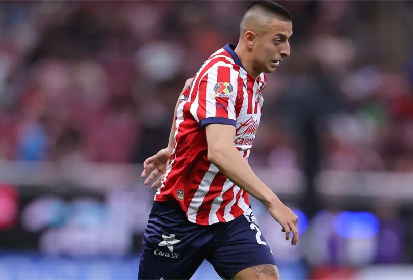 Roberto Alvarado saldr&iacute;a de forma temporal de Chivas