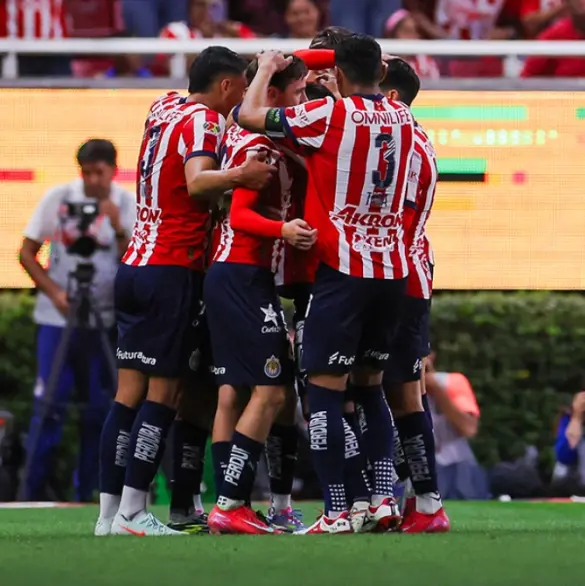 La figura de Chivas que saldría del club para el Apertura 2025