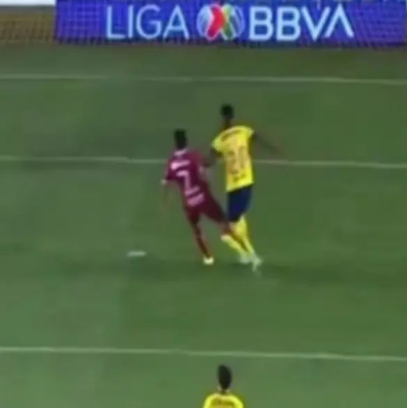 Video: el posible penal que no marcaron a favor del Toluca vs América