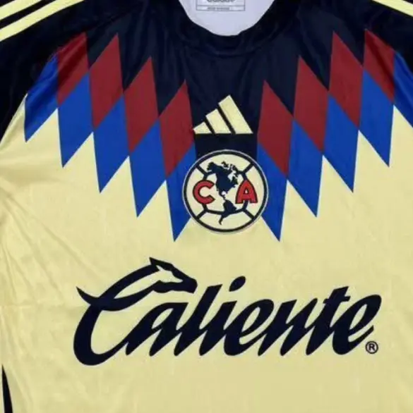 Adidas habría engañado al América en su contrato