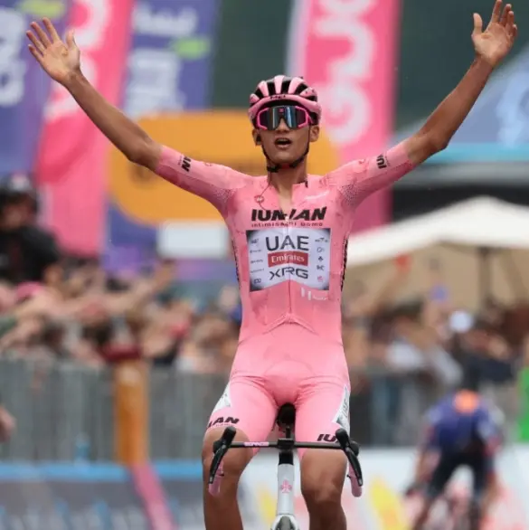 Las palabras de Isaac del Toro tras mantener la Maglia Rosa en Italia