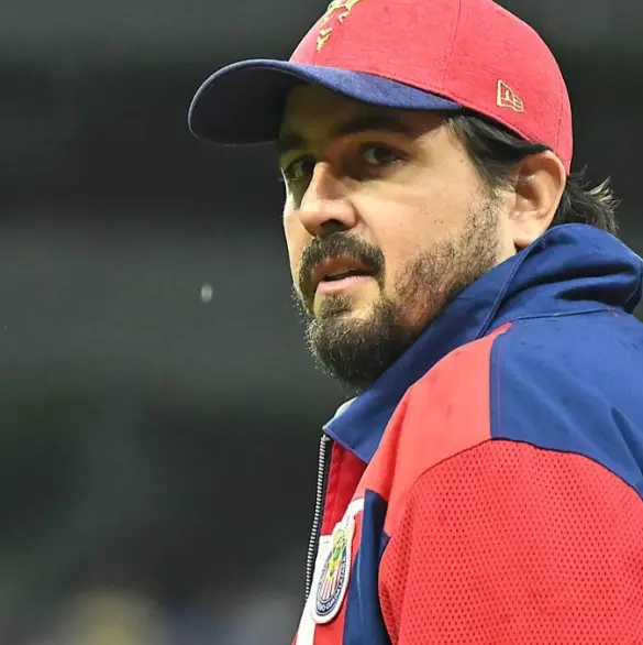 La bomba que Chivas cerraría y aprueba Amaury