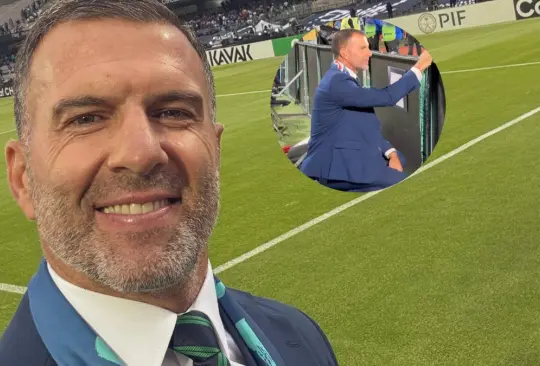 Tito Villa se dejó cautivar como otro aficionado de Cruz Azul Tito Villa se dejó cautivar como otro aficionado de Cruz Azul