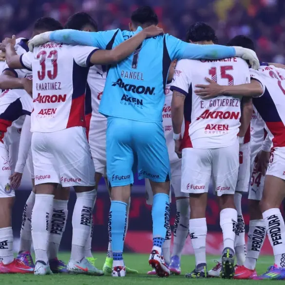 La figura de Chivas que ya no entrena con el primer equipo