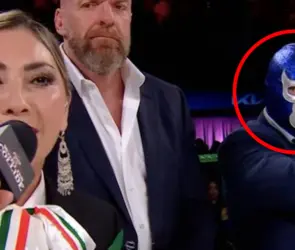 Deyra Barrera causa polémica al equivocarse en el himno nacional (VIDEO)