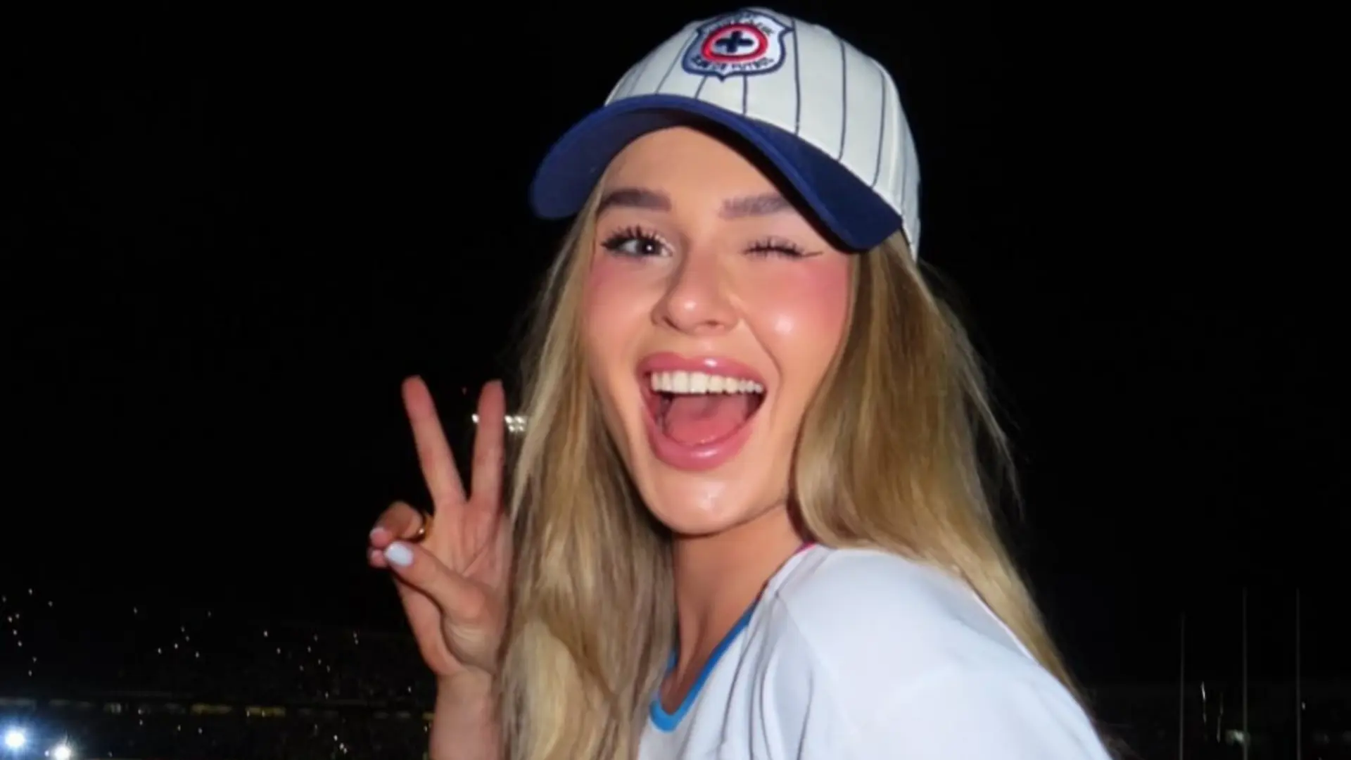 Constantemente comparte momentos de su trabajo en el gimnasio.