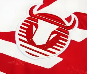 Toros Neza está de regreso de la mano de Reebok