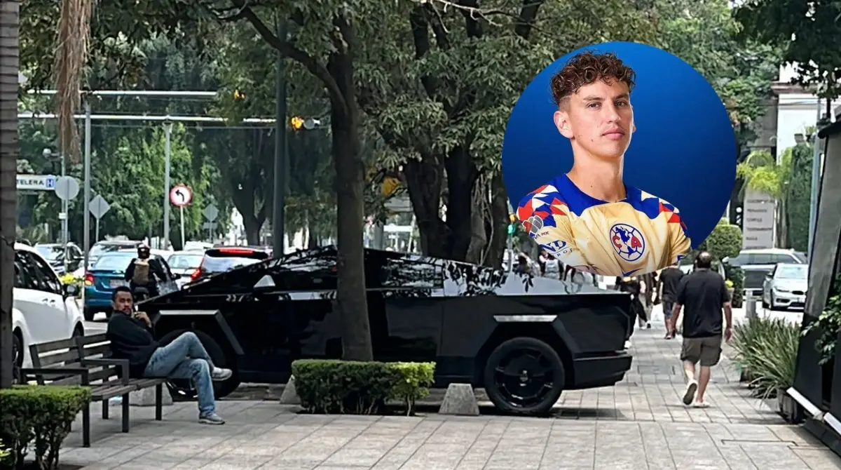  Lichnovsky fue exhibido con su Cybertruck 
