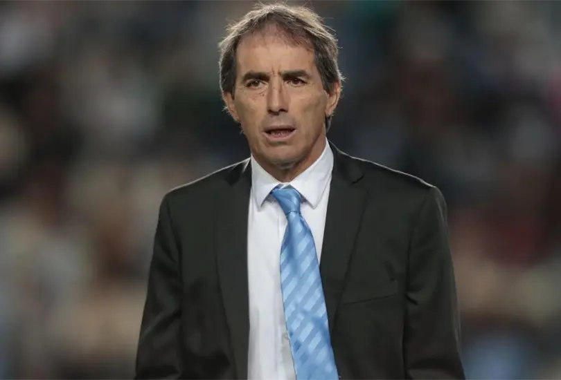 Guillermo Almada pas&oacute; de tener varias ofertas a quedarse sin equipos que lo quieran reclutar