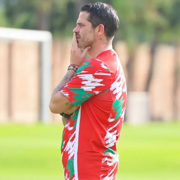 Necaxa le pone candado a Fernando Gago
