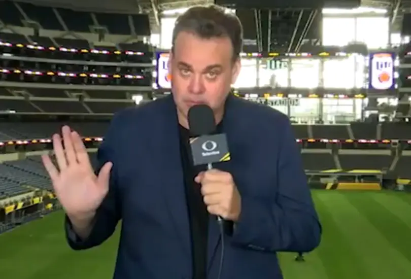 David Faitelson lanzó un nuevo dardo en contra de las populares transmisiones de Christian Martinoli y Luis García. David Faitelson lanzó un nuevo dardo en contra de las populares transmisiones de Christian Martinoli y Luis García.