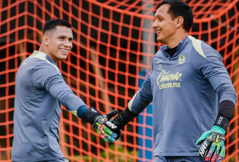 Uno de los dos arqueros de América podría terminar en Cruz Azul Uno de los dos arqueros de América podría terminar en Cruz Azul