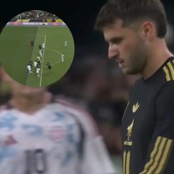 Santi Giménez rompe el silencio tras su gol anulado