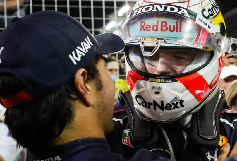 Max Verstappen le mandó un mensaje a Checo Pérez Max Verstappen le mandó un mensaje a Checo Pérez