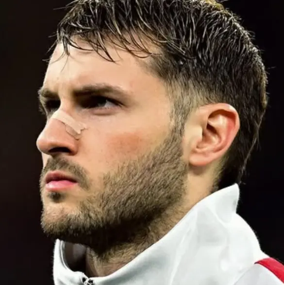 Los delanteros que reemplazarían a Santi Gimenez en el Milan