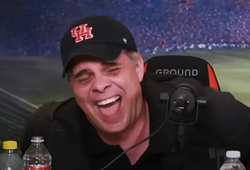 Martinoli y Luis García han conquistado a la afición con su estilo irreverente, arrasando en redes y YouTube sin necesidad de imágenes. Martinoli y Luis García han conquistado a la afición con su estilo irreverente, arrasando en redes y YouTube sin necesidad de imágenes.