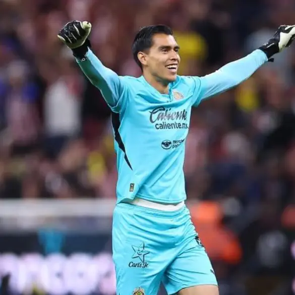 El portero que busca Chivas para reemplazar al Tala Rangel