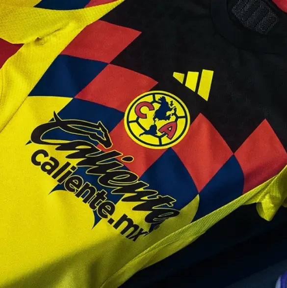 Acciones del América crecen tras llegada de Adidas