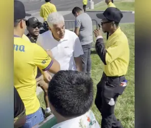 Tuca Ferretti niega autógrafo a aficionado del América y desata polémica