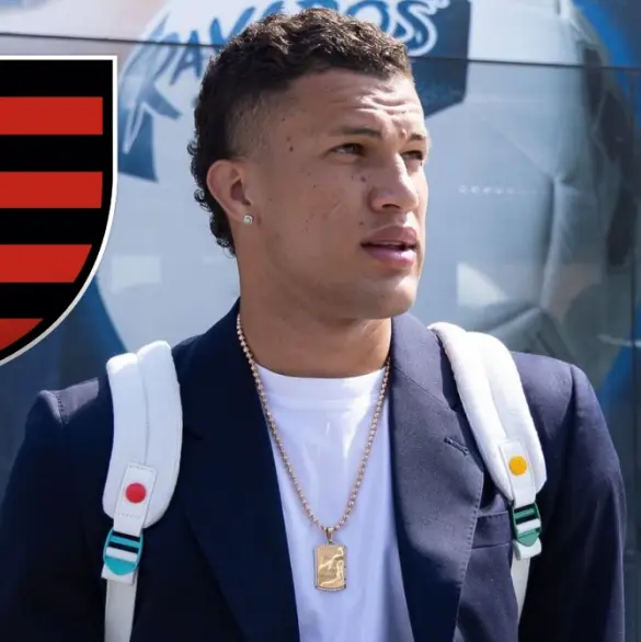 Negociación entre Rayados y Flamengo por Deossa