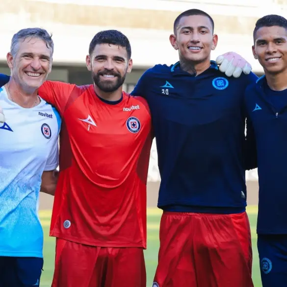 Pumas le robaría portero a Cruz Azul para el Apertura 2025