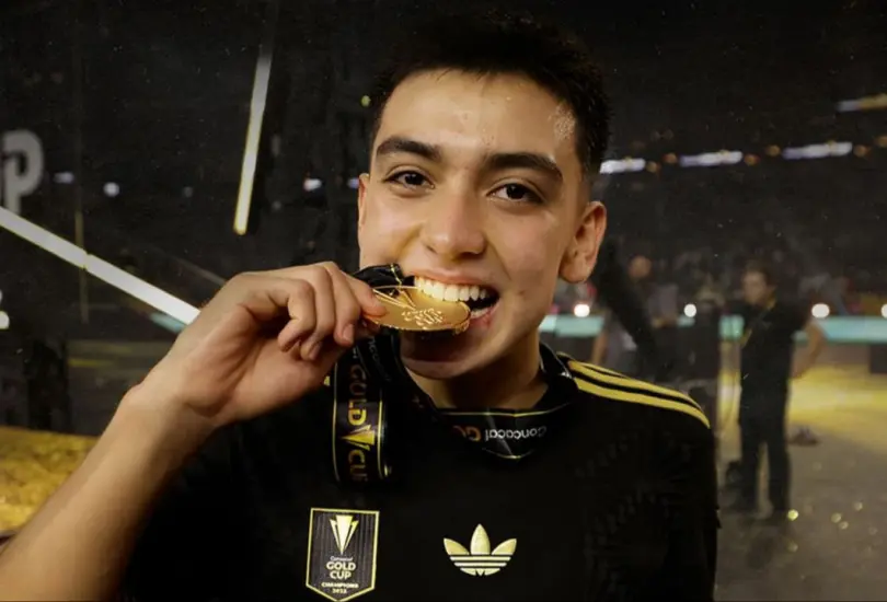 La joven estrella tiene prohibido jugar en Europa para sorpresa de muchos. La joven estrella tiene prohibido jugar en Europa para sorpresa de muchos.
