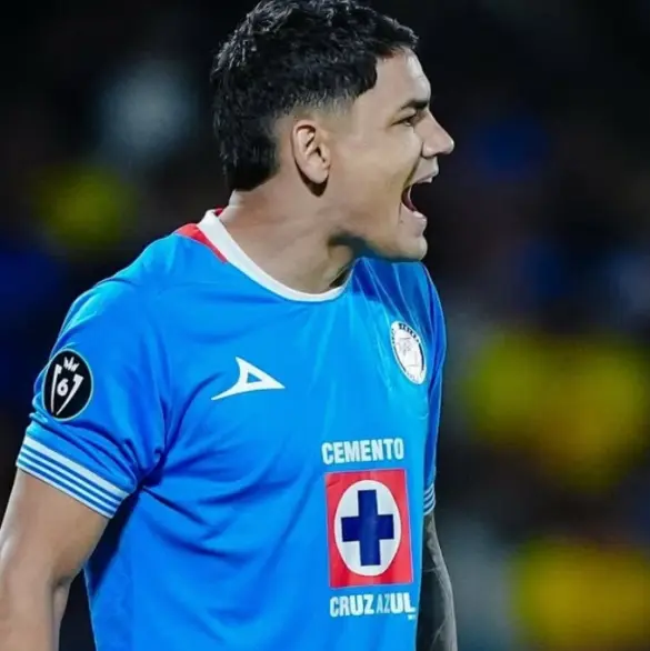Cruz Azul desprecia al Toro Fernández por Luka Jović