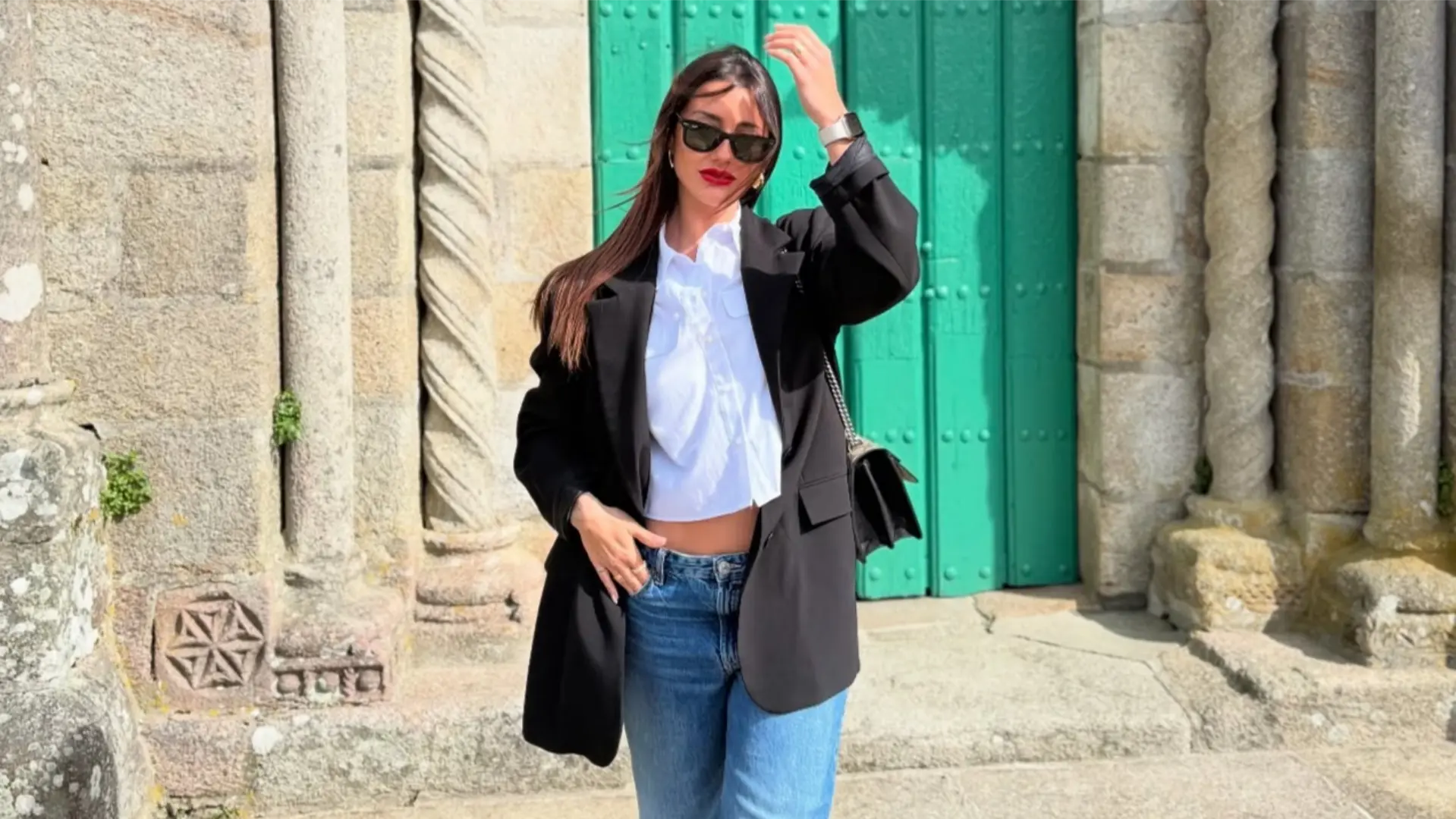 La influencer presume sus viajes en sus redes así como sus rutinas de ejercicio y dietas.