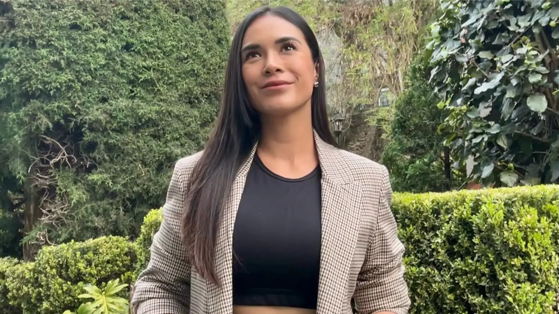 Adquirió la marca Caliente TV y también ha fichado a grandes talentos de la competencia. 