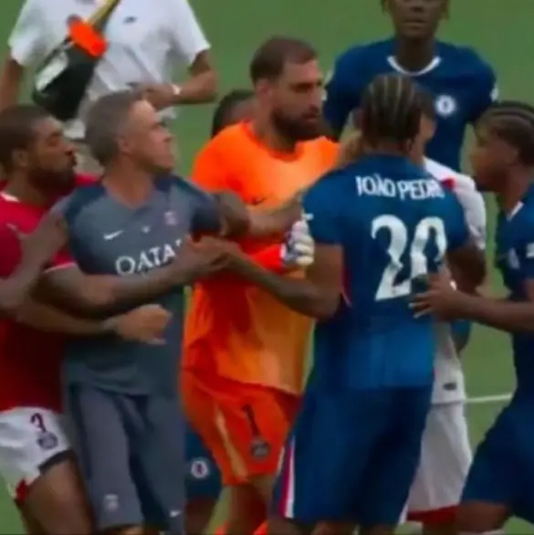 VIDEO: Luis Enrique golpea a jugador del Chelsea tras perder la final