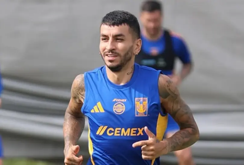 Un histórico de Tigres le jugó una broma a Ángel Correa Un histórico de Tigres le jugó una broma a Ángel Correa