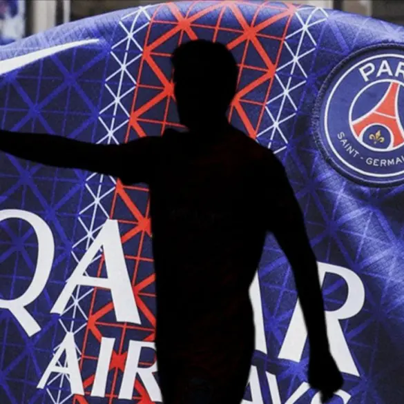 Vinculan a futbolista mexicano con el PSG
