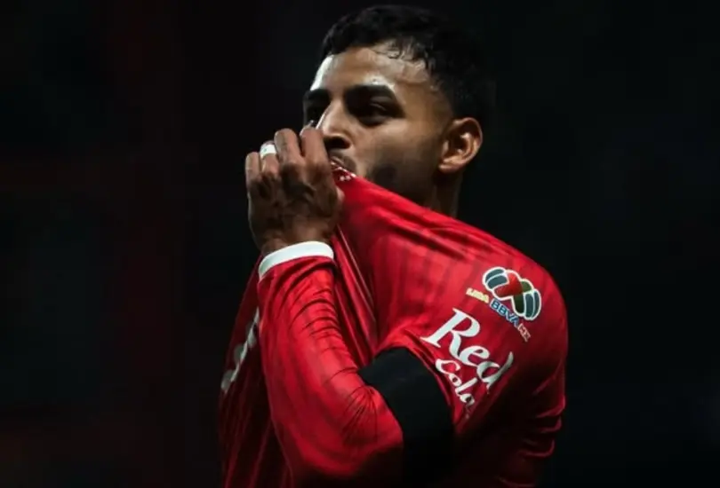 Alexis Vega volvió a casa tras un fallido paso por Chivas Alexis Vega volvió a casa tras un fallido paso por Chivas