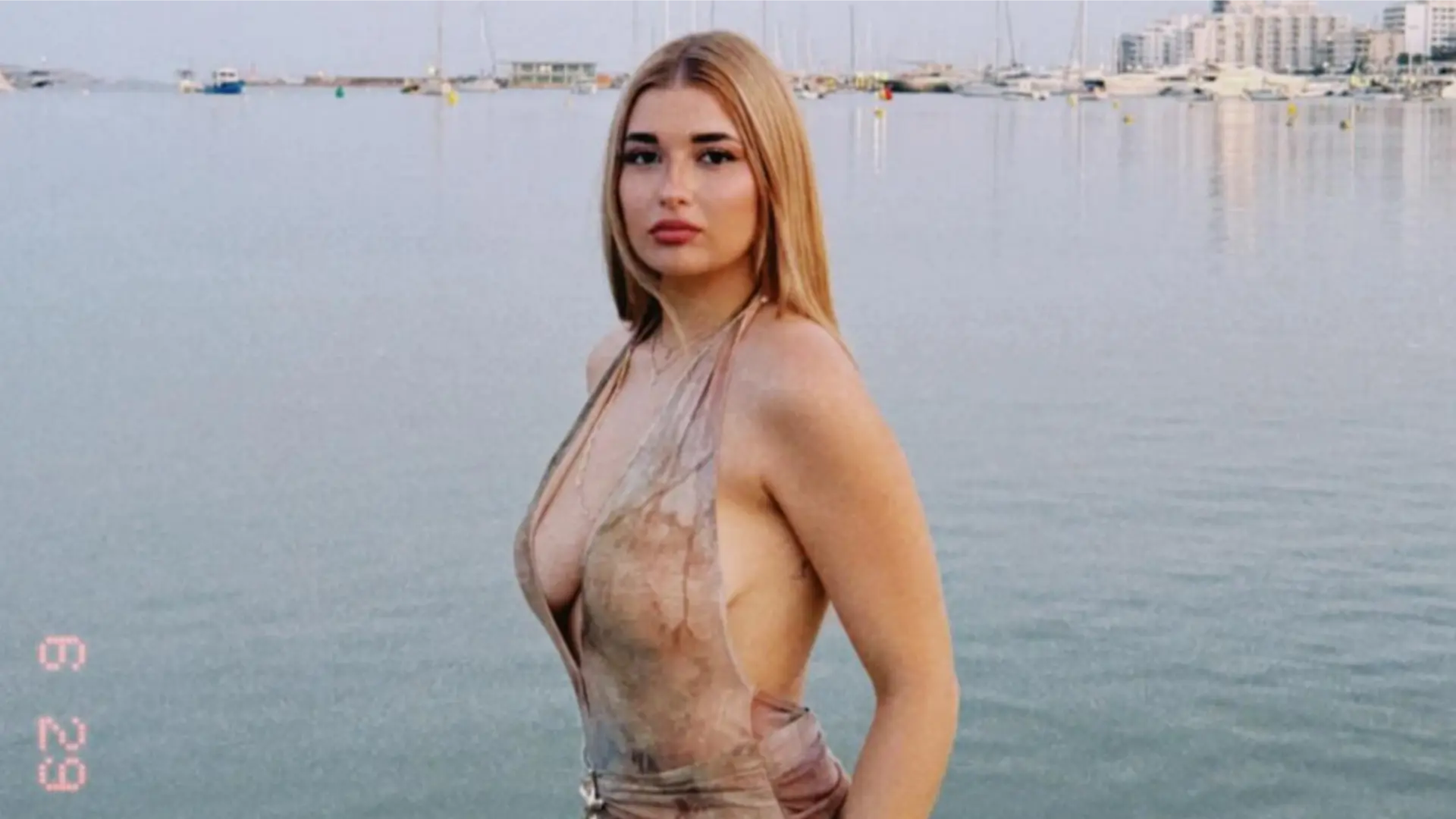 Al final ella no asistió por temas de agenda pero la información que brindó ya ha sido motivo de escándalo.