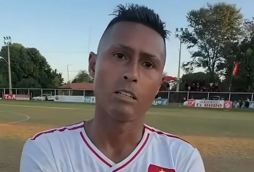 El paraguayo volvió a llamar la atención en redes sociales por su apariencia. El paraguayo volvió a llamar la atención en redes sociales por su apariencia.