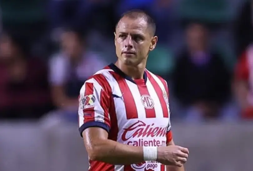Chivas castigo a Chicharito dentro del equipo Chivas castigo a Chicharito dentro del equipo