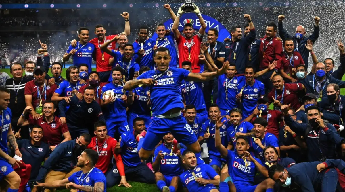  Un equipo argentino podría reunir a tres futbolistas de la novena de Cruz Azul 