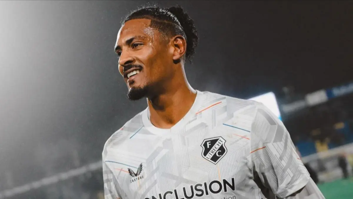 El delantero busca resurgir tras su padecimiento. Instagram - Sébastien Haller