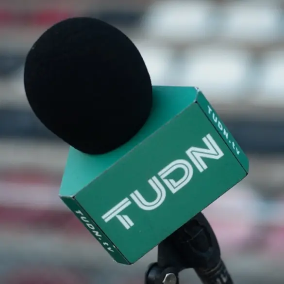 Figura de TUDN anuncia su salida tras más de dos décadas
