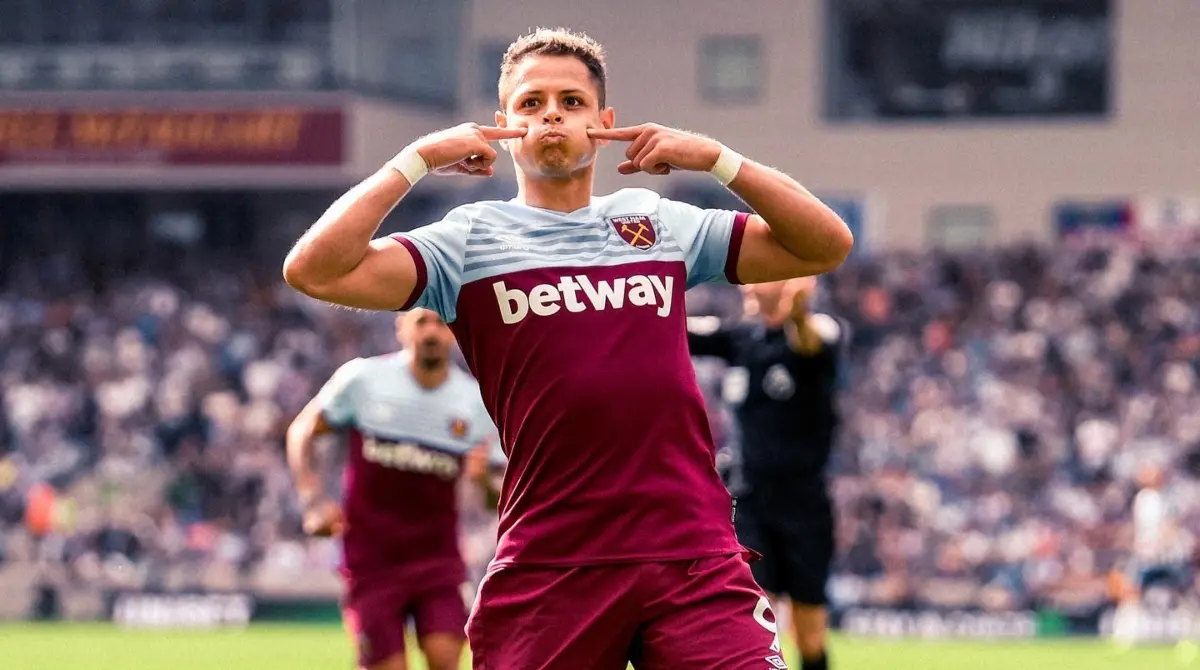 El Chicharito pasó de tener una carrera brillante en Europa a apagarse poco a poco.