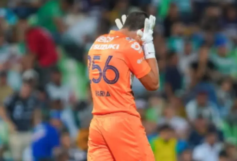 Rodrigo Parra fue víctima de múltiples críticas por su debut con Pumas Rodrigo Parra fue víctima de múltiples críticas por su debut con Pumas