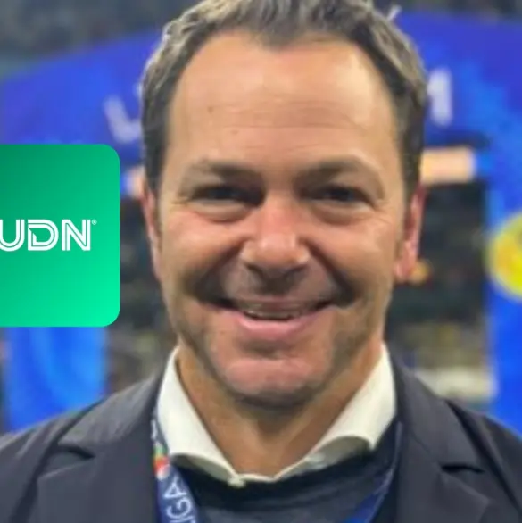 Acusan a reporteros de TUDN de limpiar imagen de Santiago Baños